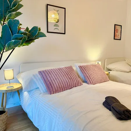 Modern Wn With Balcony * וינר ניודורף