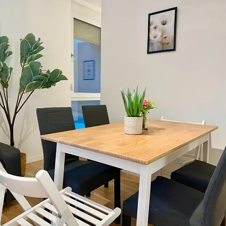דירה Modern Wn With Balcony וינר ניודורף