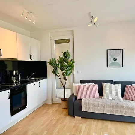 דירה Modern Wn With Balcony וינר ניודורף