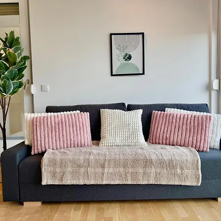 דירה Modern Wn With Balcony וינר ניודורף