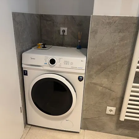 דירה Modern Wn With Balcony