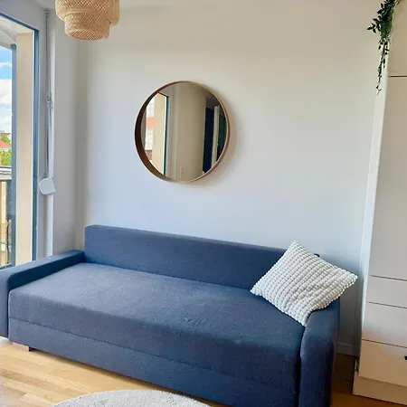דירה Modern Wn With Balcony וינר ניודורף